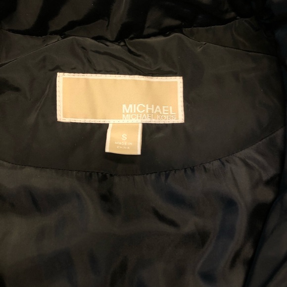Michael Kors Puffer Vest - Picture 4 of 5